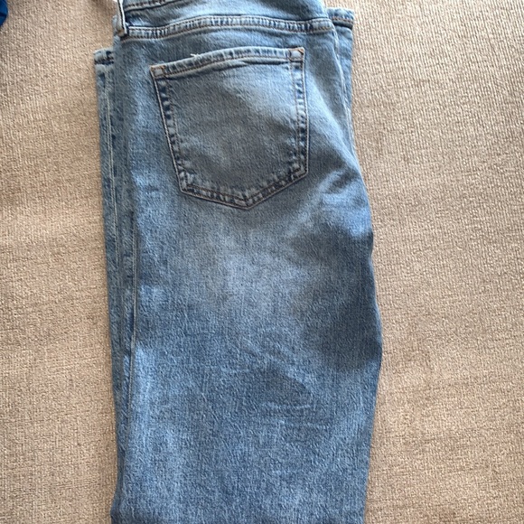 Size 8 r low rise light jeans - Picture 2 of 2